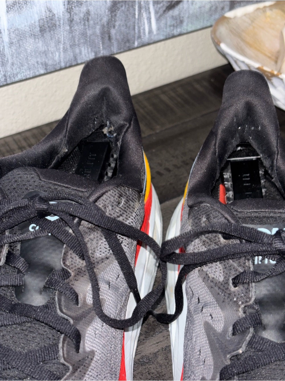 Hoka Clifton 8 MENS SZ 11D - Picture 13 of 16